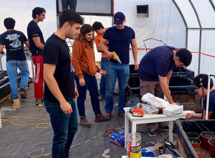 estudiantes-ingenieria-mecatronica-tec-monterrey-chihuahua-invernaderos-automatizados-top-10-global-sostenibilidad-QS-Reimagine-Education-Awards